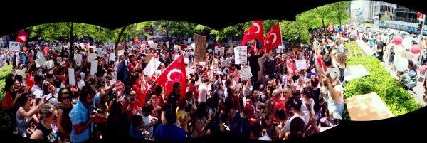 Occupy_Gezi_panorama